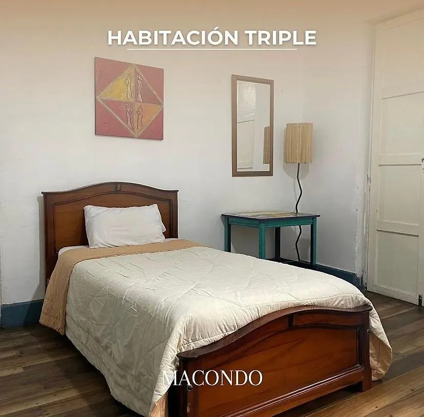 Bed & Breakfast Hostal Casa Macondo Cuenca